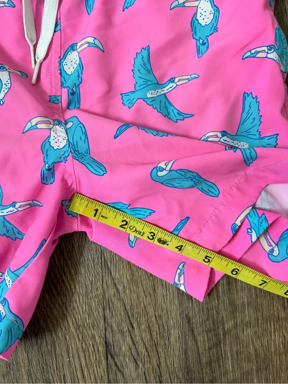 Chubbies Boys Swim Shorts M 10/12 Pink/Blue Toucan Drawstring Pockets 5” Inseam